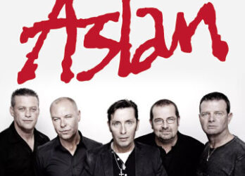 Aslan band performing at 3 arena