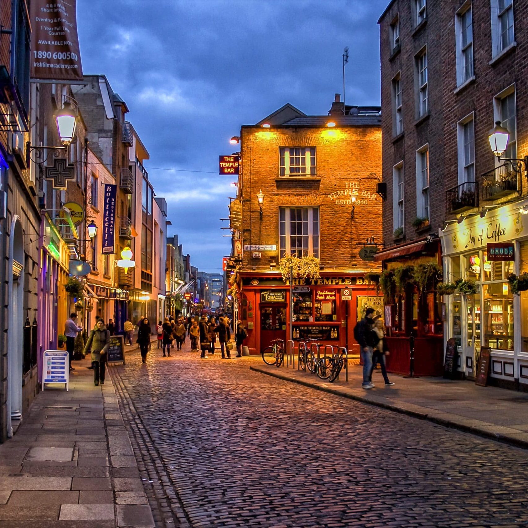 stock-photo-temple-bar-district-in-dublin-at-night-100904953 Temple Bar